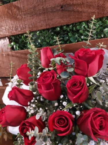 11 Adet Kırmızı Gül Buketi